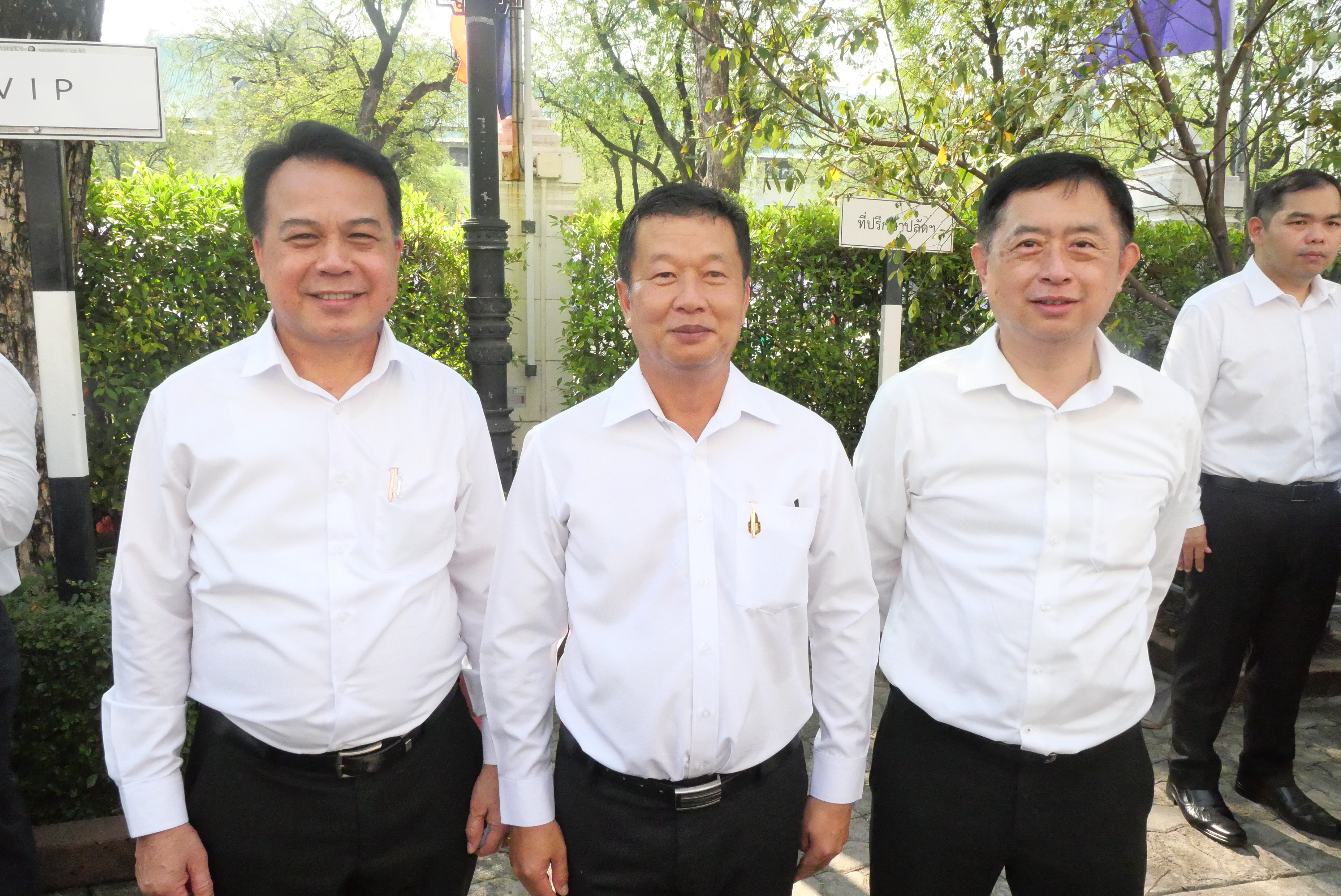 title - คณะผู้บริหาร ส.ป.ก. ร่วมพิธีสักการะสิ่งศักดิ์สิทธิ์ประจำกระทรวงเกษตรและสหกรณ์ ในโอกาสเข้ารับตำแหน่งของรัฐมนตรีว่าการกระทรวงเกษตรและสหกรณ์ และรัฐมนตรีช่วยว่าการกระทรวงเกษตรและสหกรณ์ 